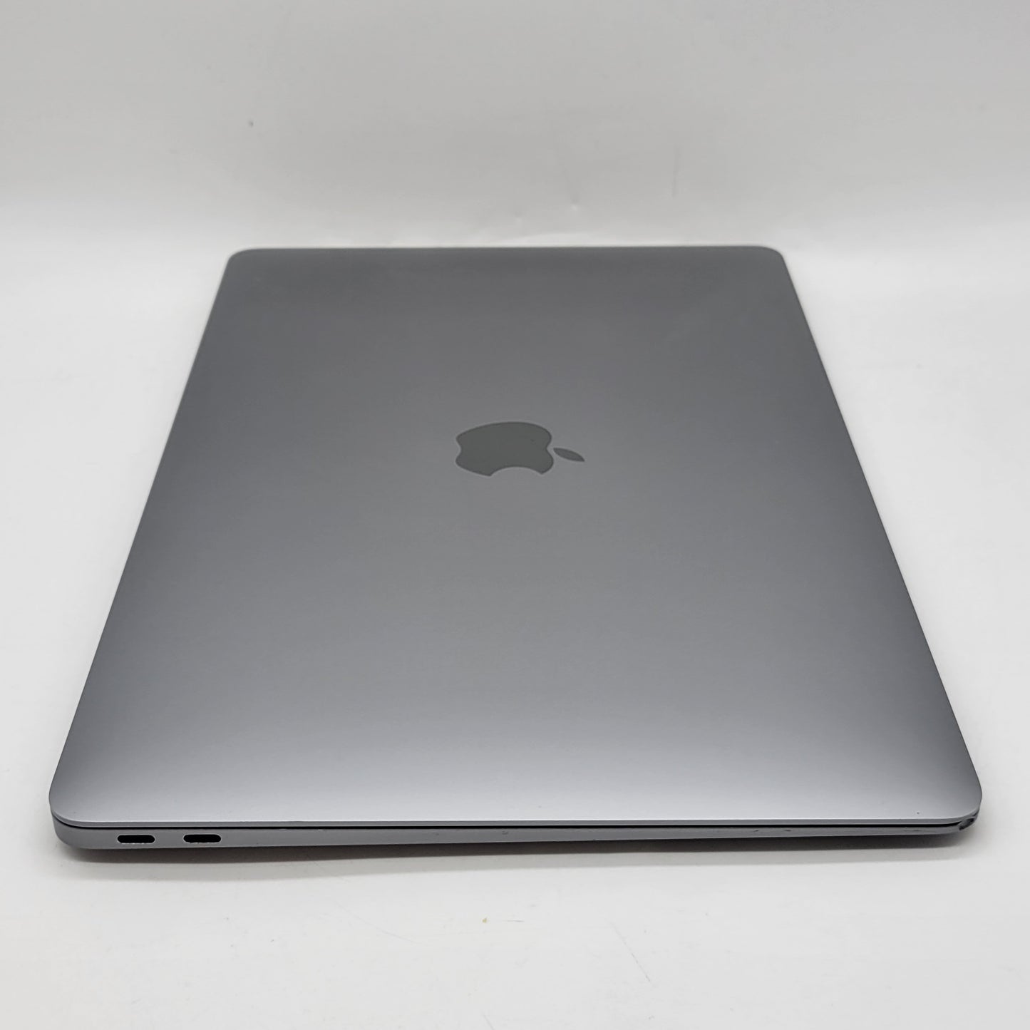 2020 Apple MacBook Air 13.3" M1 7C GPU 3.2GHz 8GB RAM 256GB SSD A2337