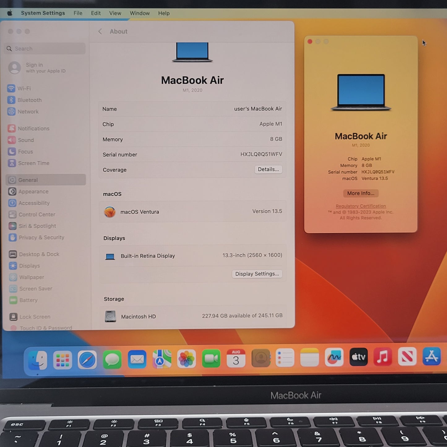 2020 Apple MacBook Air 13.3" M1 7C GPU 3.2GHz 8GB RAM 256GB SSD A2337