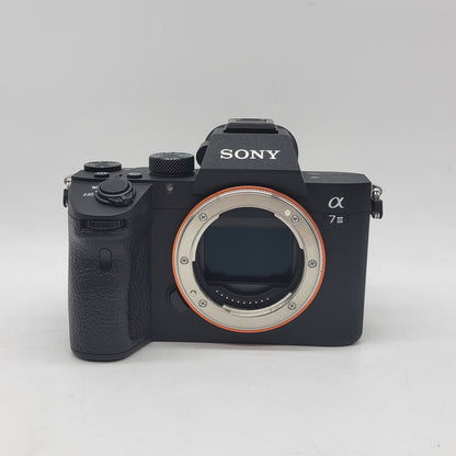 Sony Alpha A7 III 24.2MP Full-Frame Mirrorless Digital Camera 701 Shutter Count