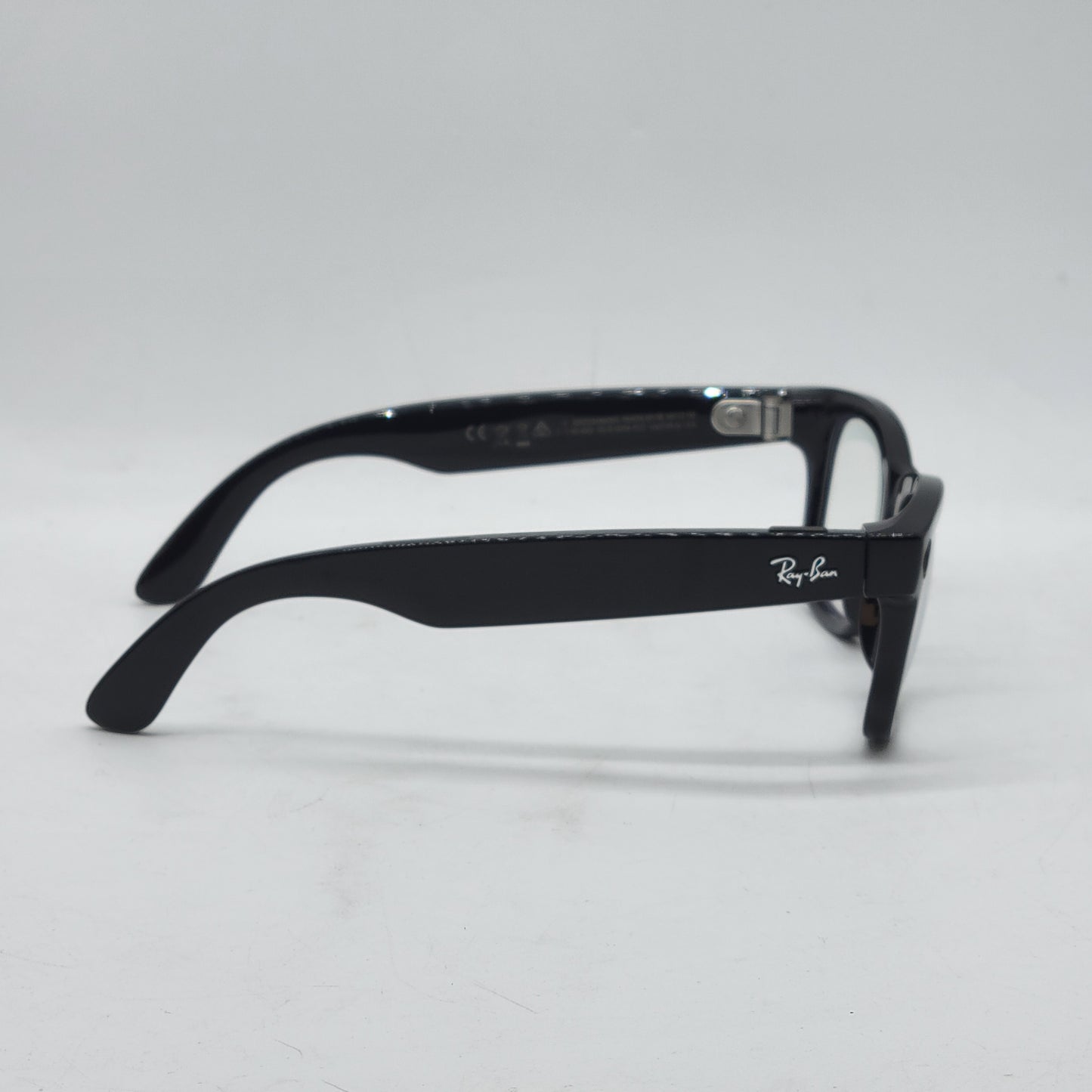 Ray-Ban Meta Wayfarer Gen 1 Shiny Black Transitions RW4006 AI Smart Glasses