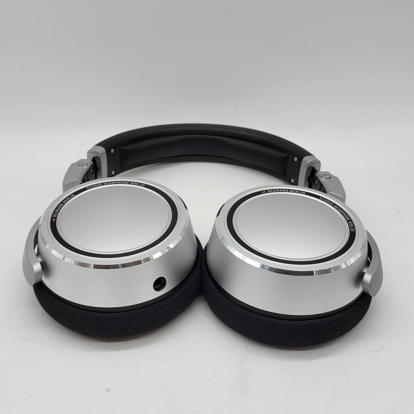 NEUMANN NDH 20 Closed Dynamic Headphone Black/Silver 508585