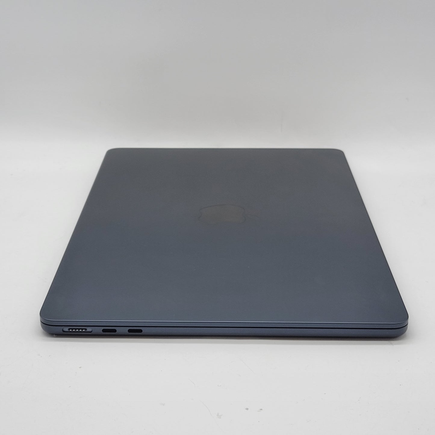 2025 Apple MacBook Air 13.6" M4 8 Core 4.5GHz 16GB RAM 256GB SSD A3240