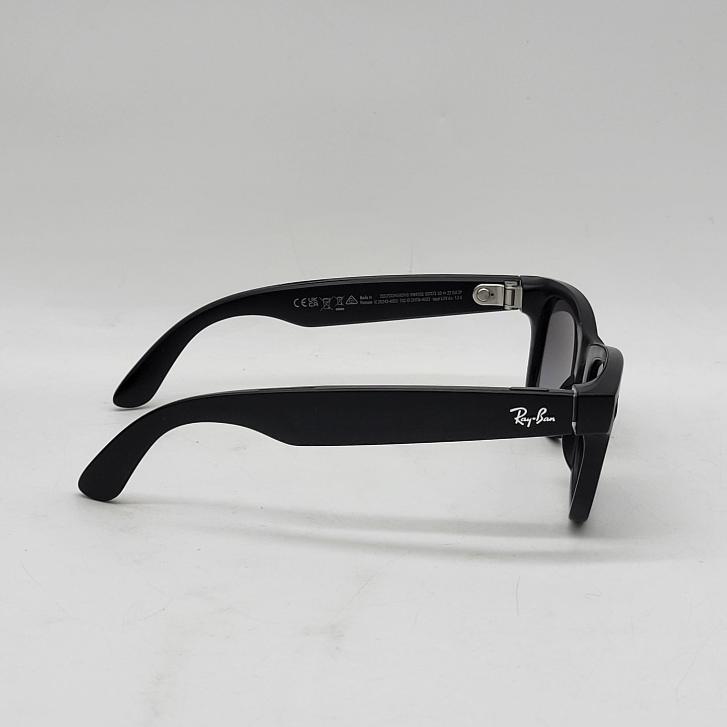 Ray-Ban Meta Wayfarer Gen 1 Matte Black Standard AI Smart Glasses