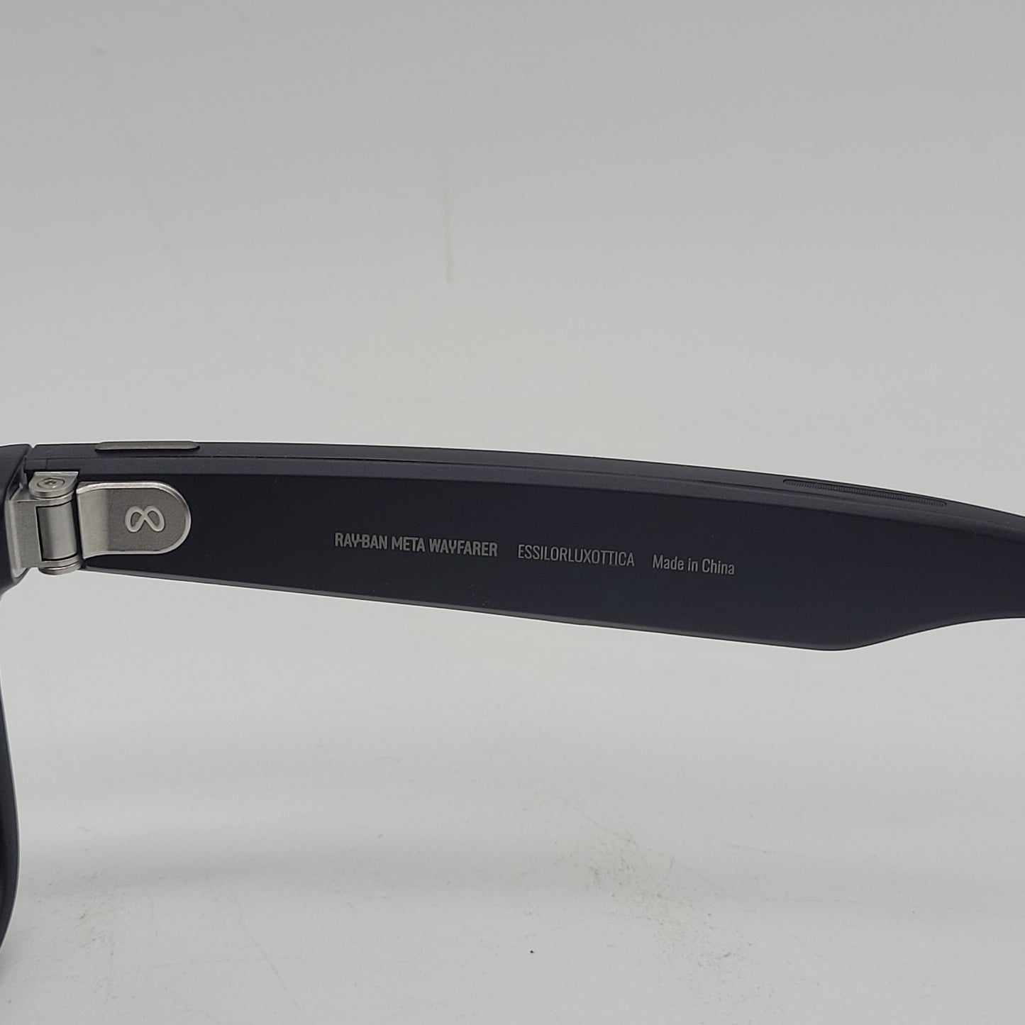 Ray-Ban Meta Wayfarer Smart Glasses RW4008