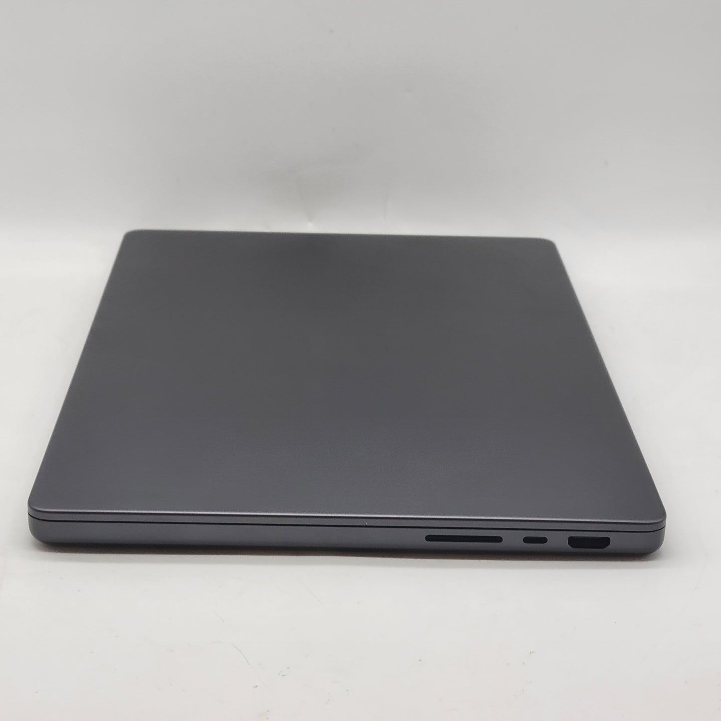2024 Apple MacBook Pro 14" M4 10C GPU 4.5GHz 16GB RAM 1TB SSD A3112