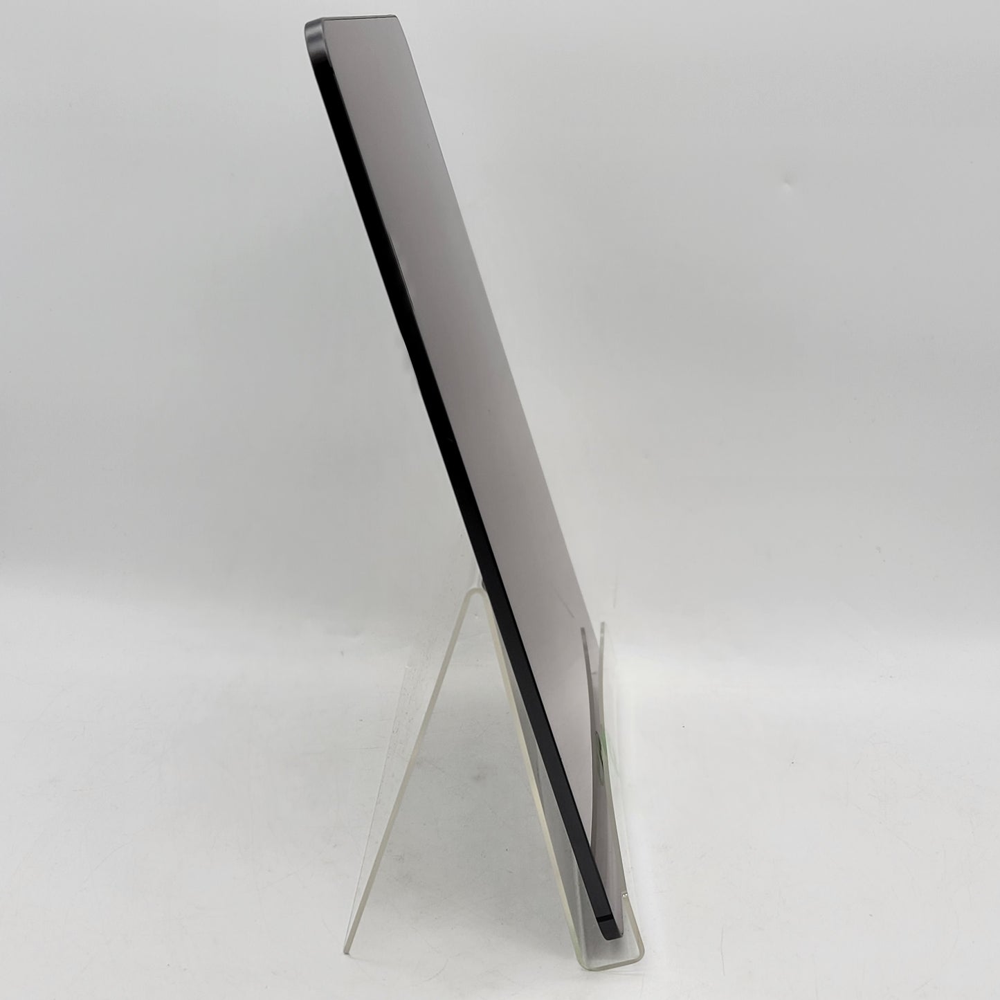 Factory Unlocked Apple iPad Pro 13" M5 256GB Space Black ME7W4LL/A