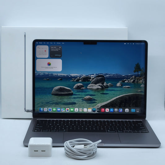 2022 Apple MacBook Air 13.6" M2 10C GPU 3.5GHz 8GB RAM 512GB SSD A2681