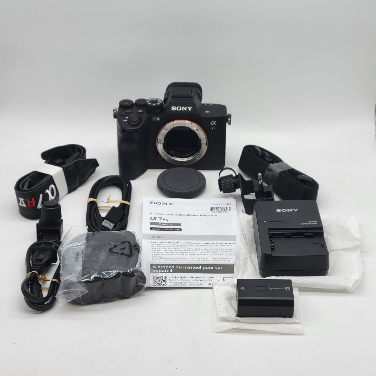 Sony Alpha A7R V 61MP Full-Frame Mirrorless Digital Camera 766601 Shutter Count