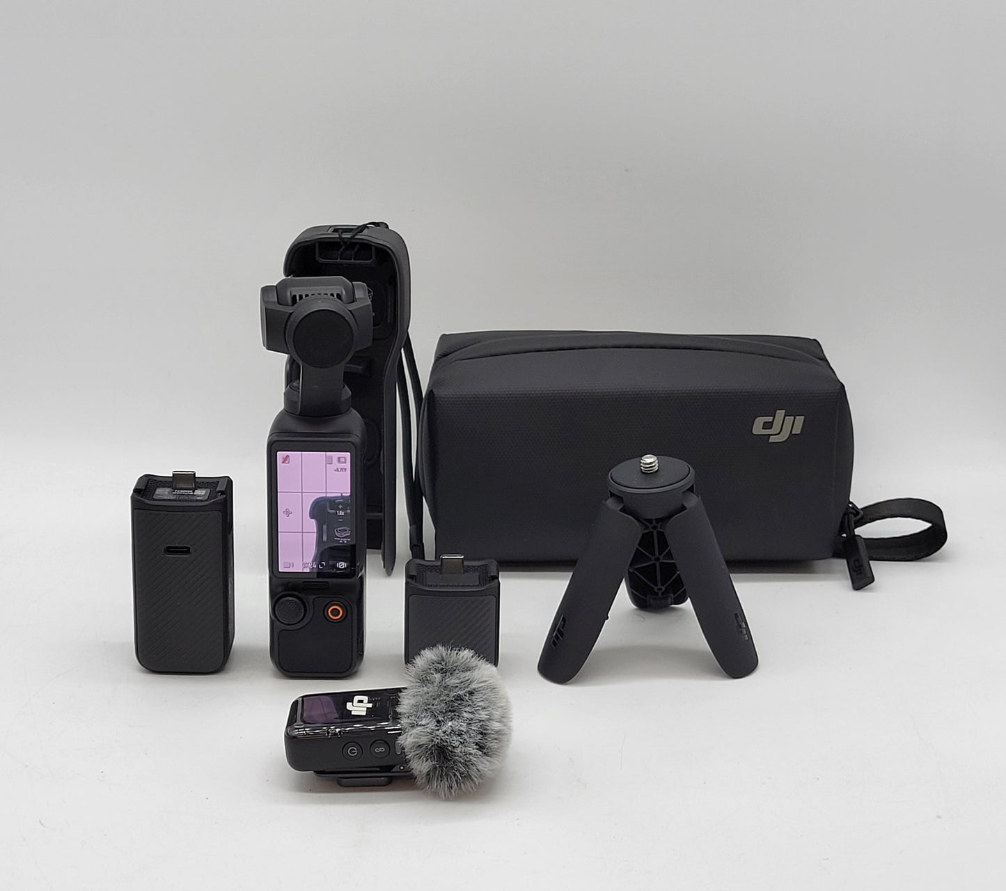 DJI Osmo Pocket 3 Creator Combo 9.4MP Action Camera PP-101