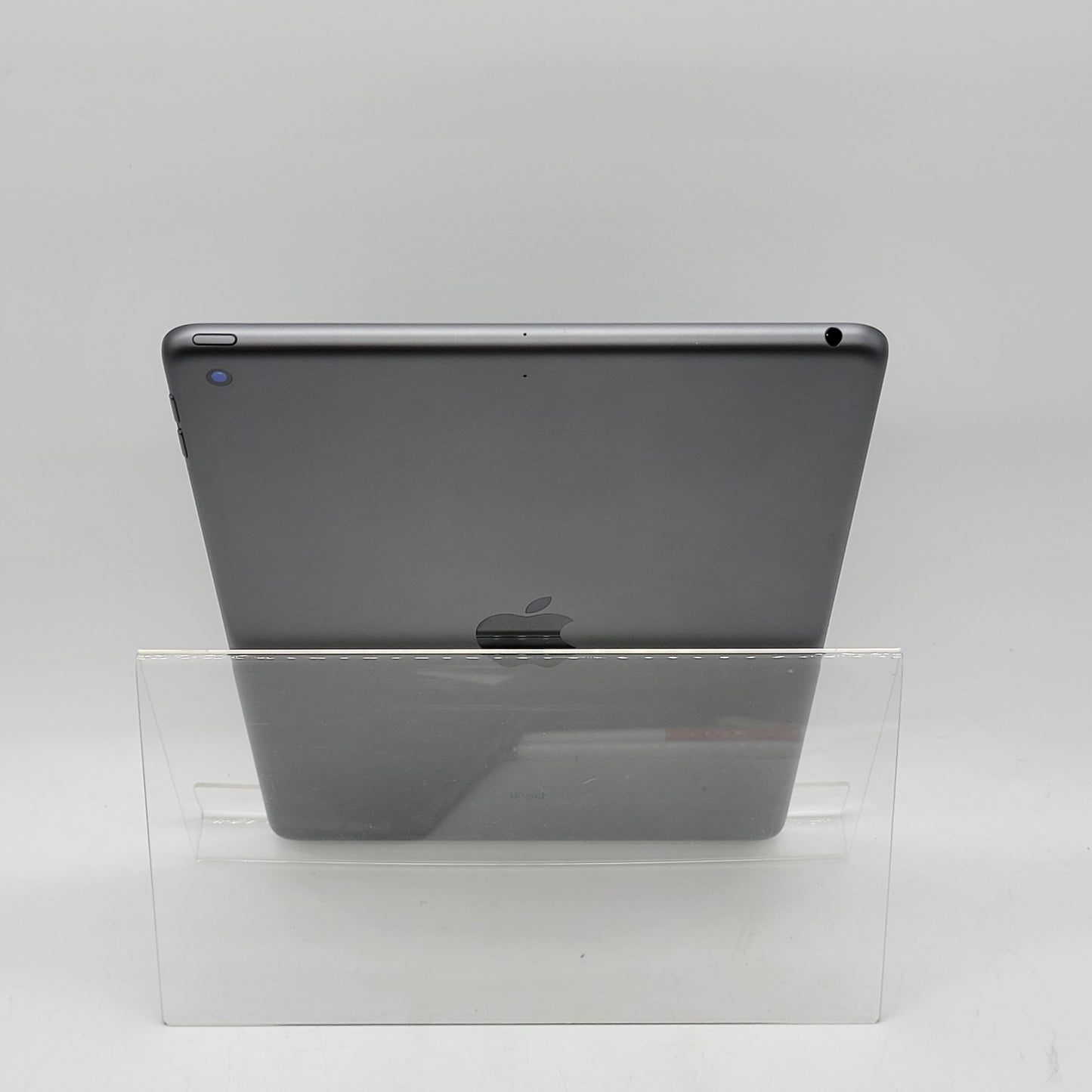 WiFi Only Apple iPad 9th Gen 64GB Space gray MK2K3LL/A With Pencil
