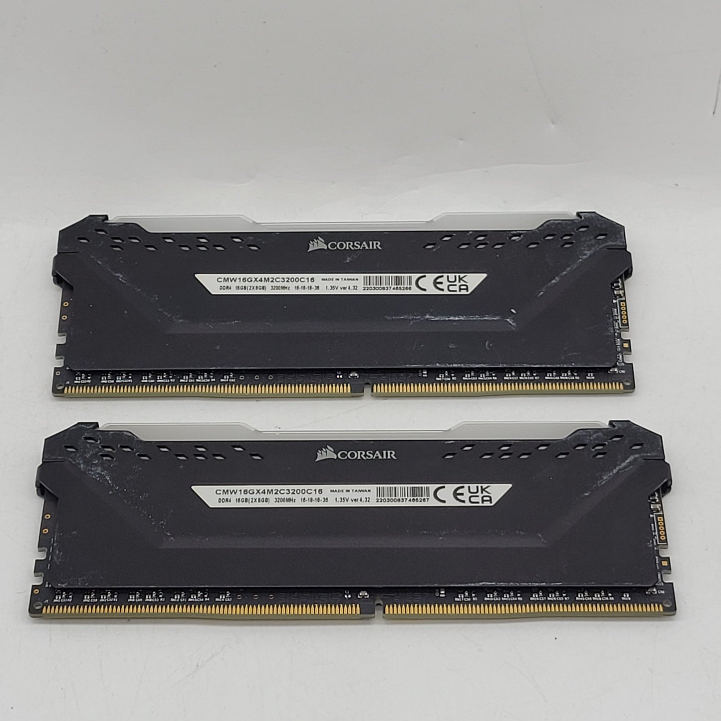 Corsair Vengeance RGB Pro 16GB (2x8GB) RAM DDR4 3200MHz CMW16GX4M2C3200C16