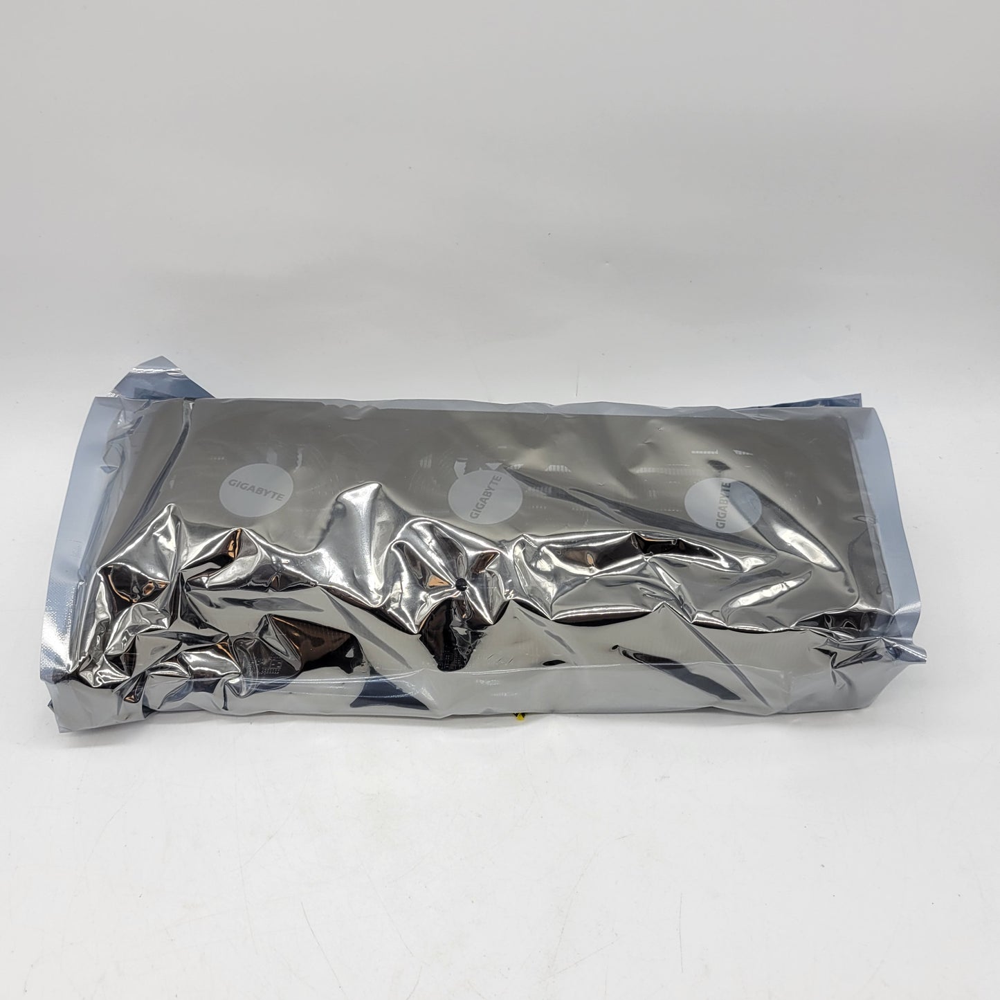 New Gigabyte Radeon RX 7600 XT Gaming OC 16GB GDDR6 Graphics Card GV-R76XTGAMING