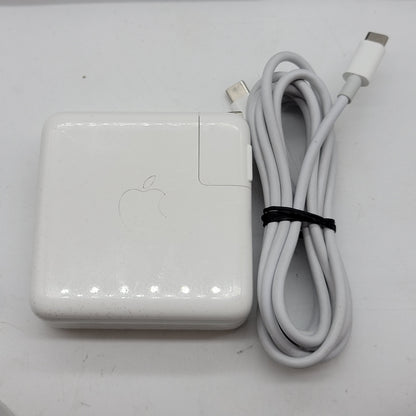 2020 Apple MacBook Pro 13.3" M1 8C GPU 3.2GHz 8GB RAM 256GB SSD A2338
