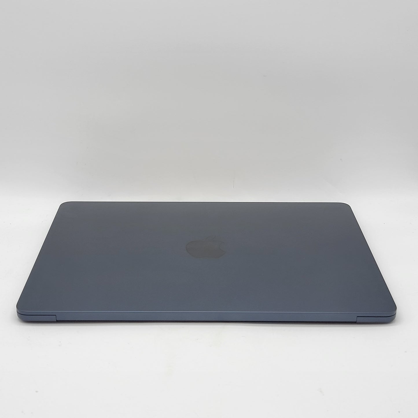 2025 Apple MacBook Air 13.6" M4 8 Core 4.5GHz 16GB RAM 256GB SSD A3240