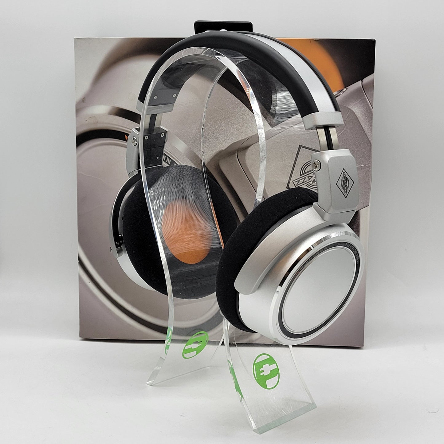 NEUMANN NDH 20 Closed Dynamic Headphone Black/Silver 508585