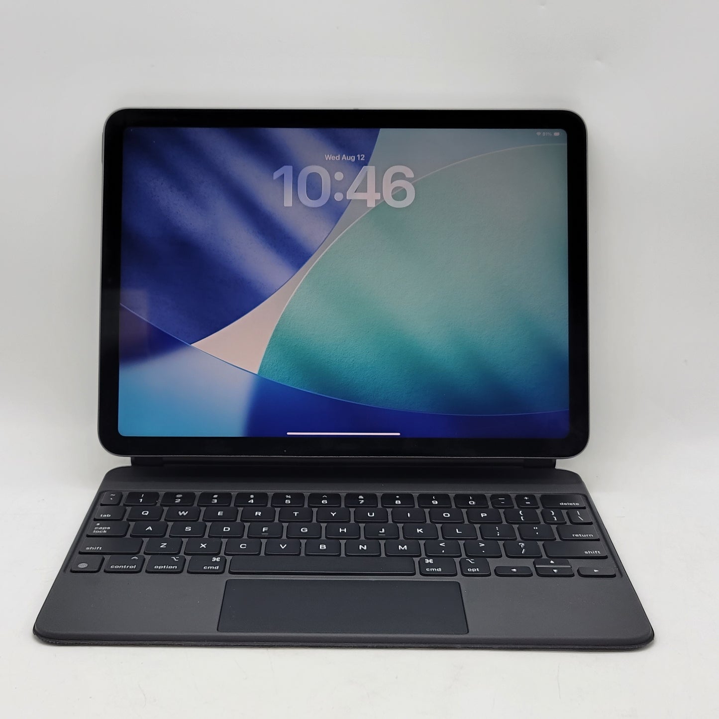 WiFi Only Apple iPad Air 5th Gen 256GB Space Gray MM9L3LL/A With Keyboard