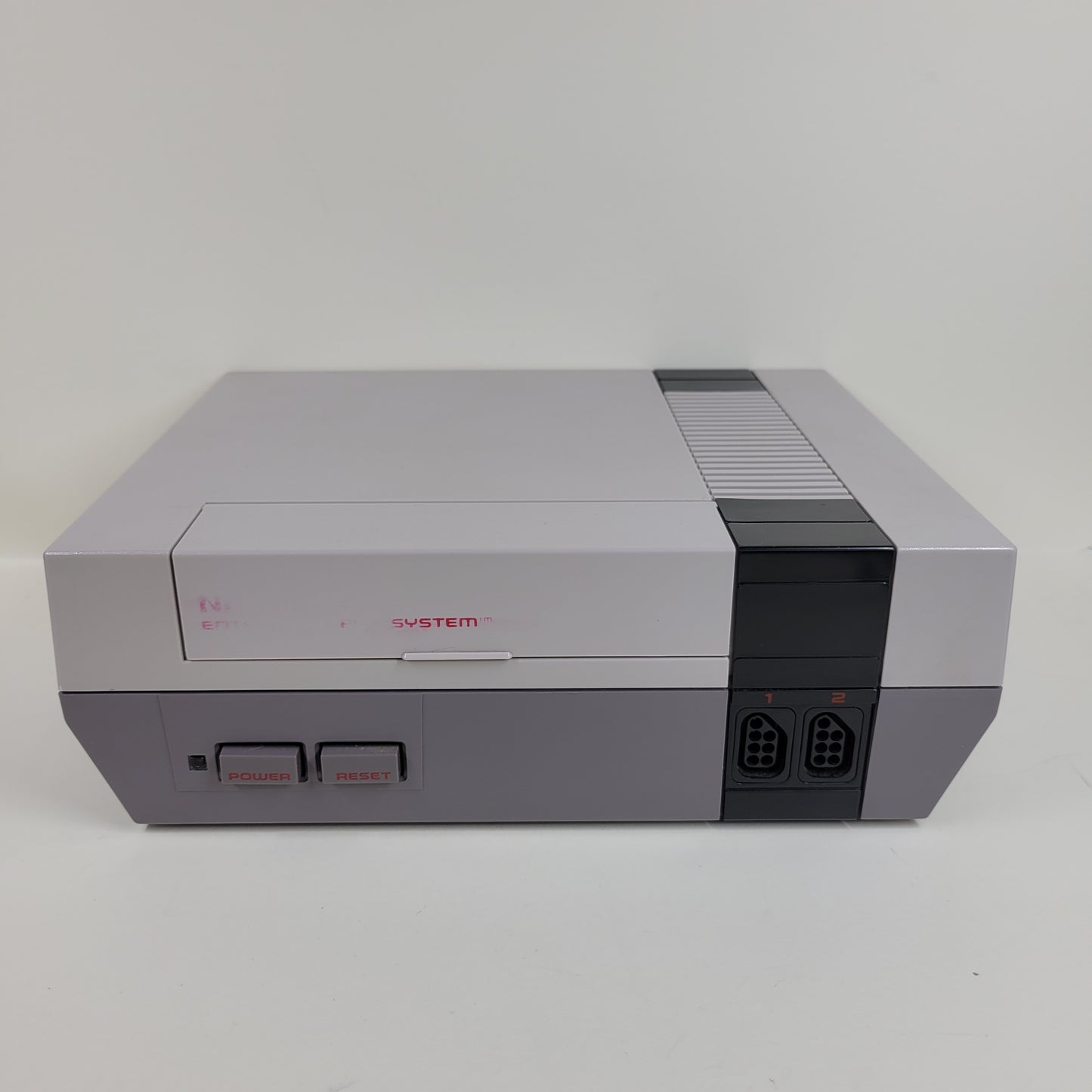 Nintendo Entertainment System NES Video Game Console NES-001 Gray