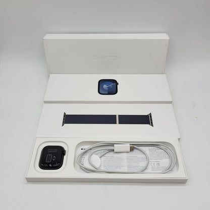 GPS Only Apple Watch Series 9 41MM Midnight Aluminum MRHU3LL/A Solo Loop
