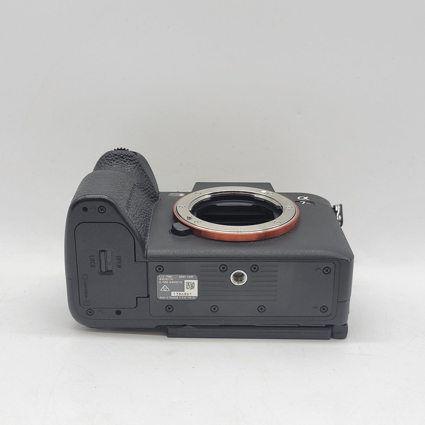 Sony Alpha A7R V 61MP Full-Frame Mirrorless Digital Camera 766601 Shutter Count
