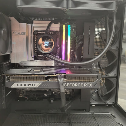NZXT Custom PC Core Ultra 7 265KF 3.90GHz 32GB RAM 2TB SSD Gigabyte RTX 5080