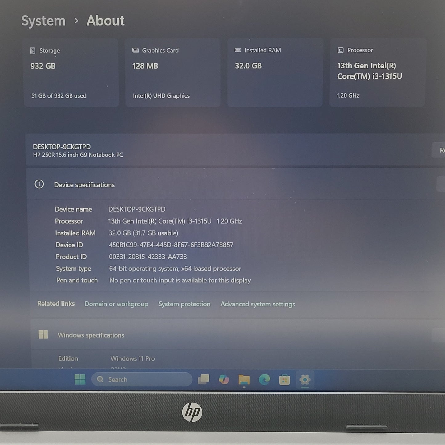 HP NoteBook 250R G9 15.6" i3-1315U 1.2GHz 32GB RAM 1TB SSD