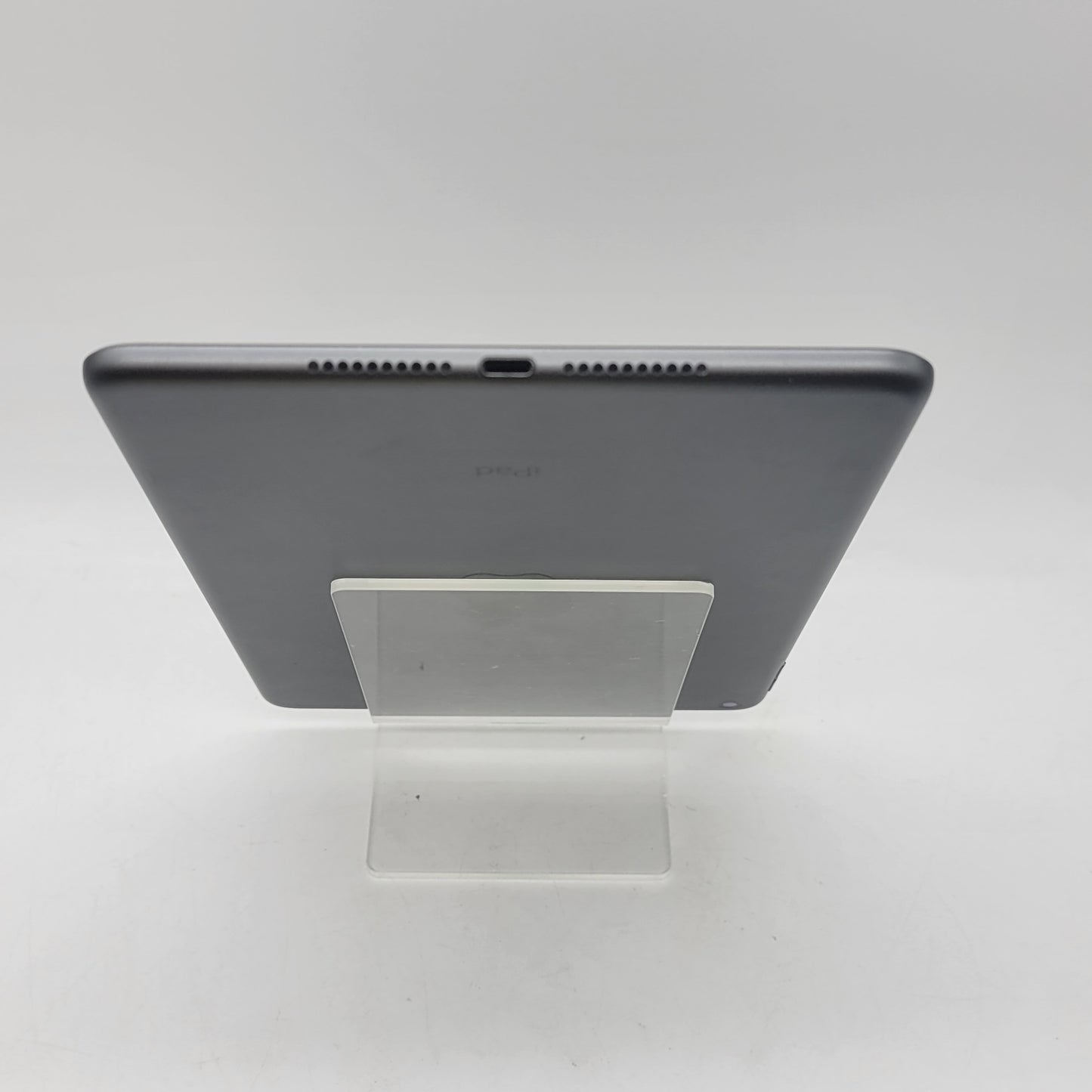 WiFi Only Apple iPad Mini 5th Gen 64GB 26.0.1 Space gray MUQW2LL/A