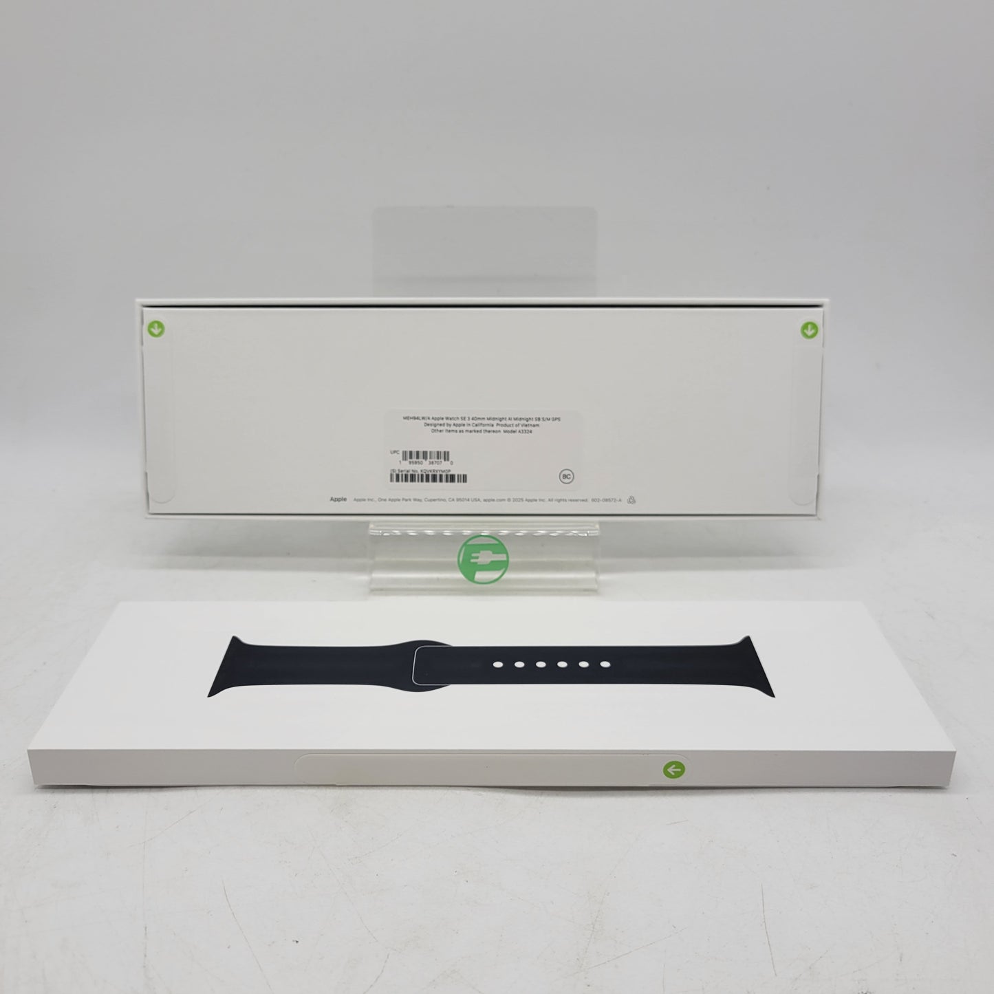 New GPS Only Apple Watch SE 3 40MM Midnight Aluminum Midnight Band MEH94LW/A