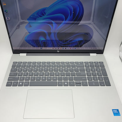 HP OmniBook 7 16-AZ0595C1 16" Intel Core 9 270H 2.7GHz 64GB RAM 2TB SSD