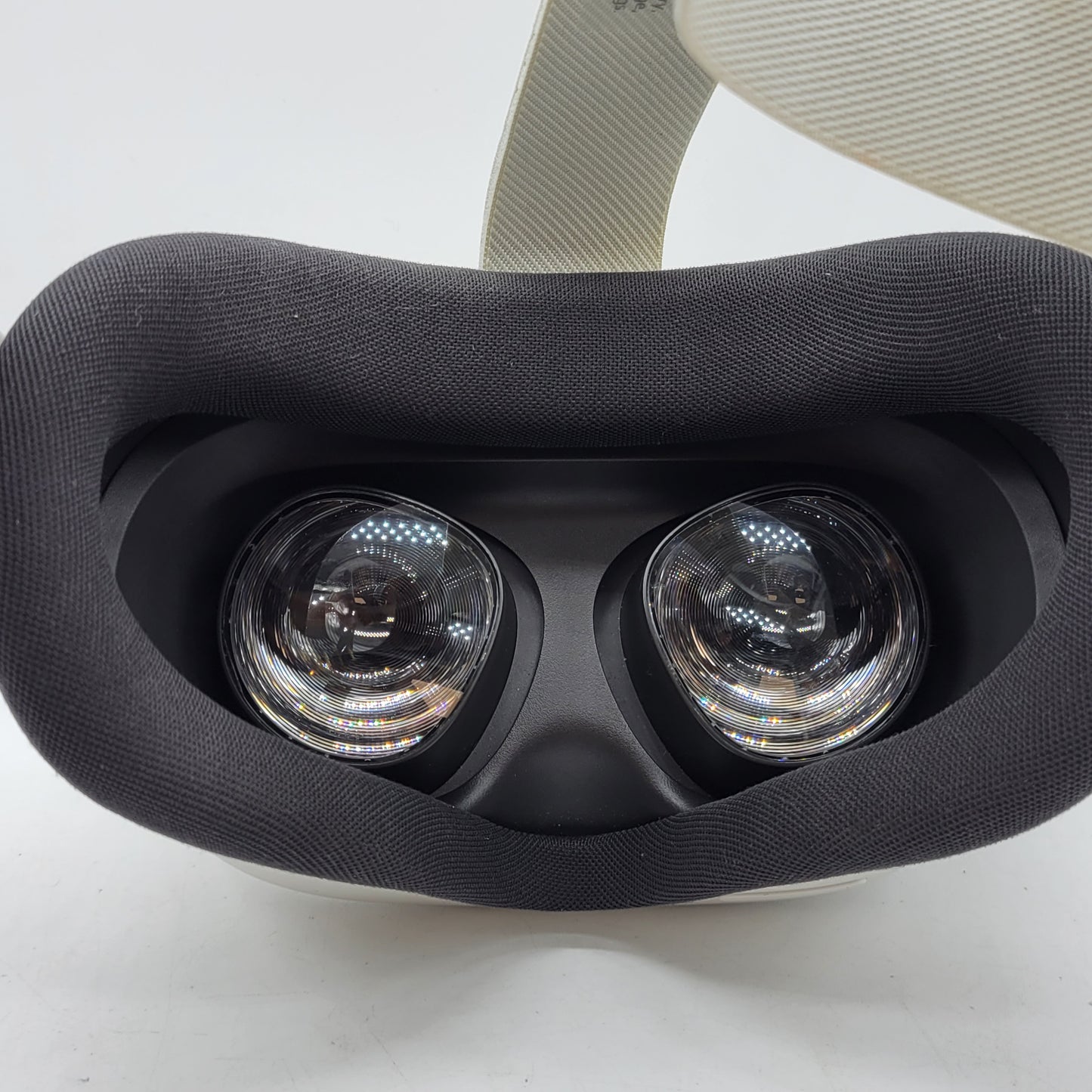 Meta Quest 3S 128GB Standalone All-in-One VR Headset P97