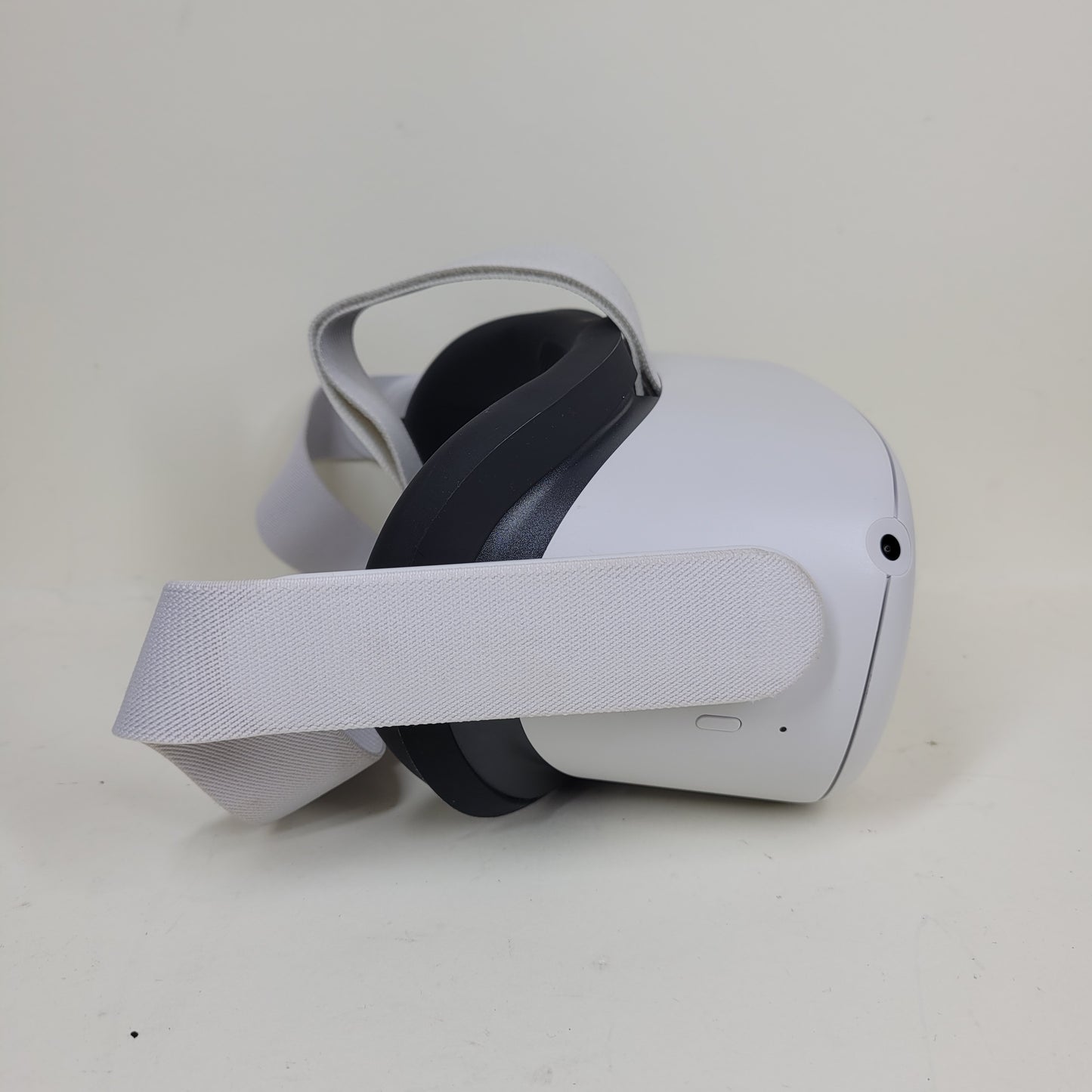 Oculus Quest 2 128GB Standalone All-in-One VR Headset KW49CM