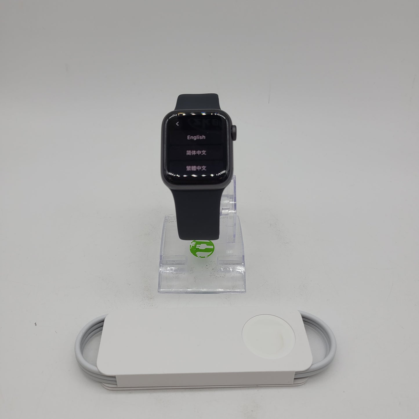 GPS Only Apple Watch SE 1st Gen 40MM Midnight Aluminum Black Sport Band A2351