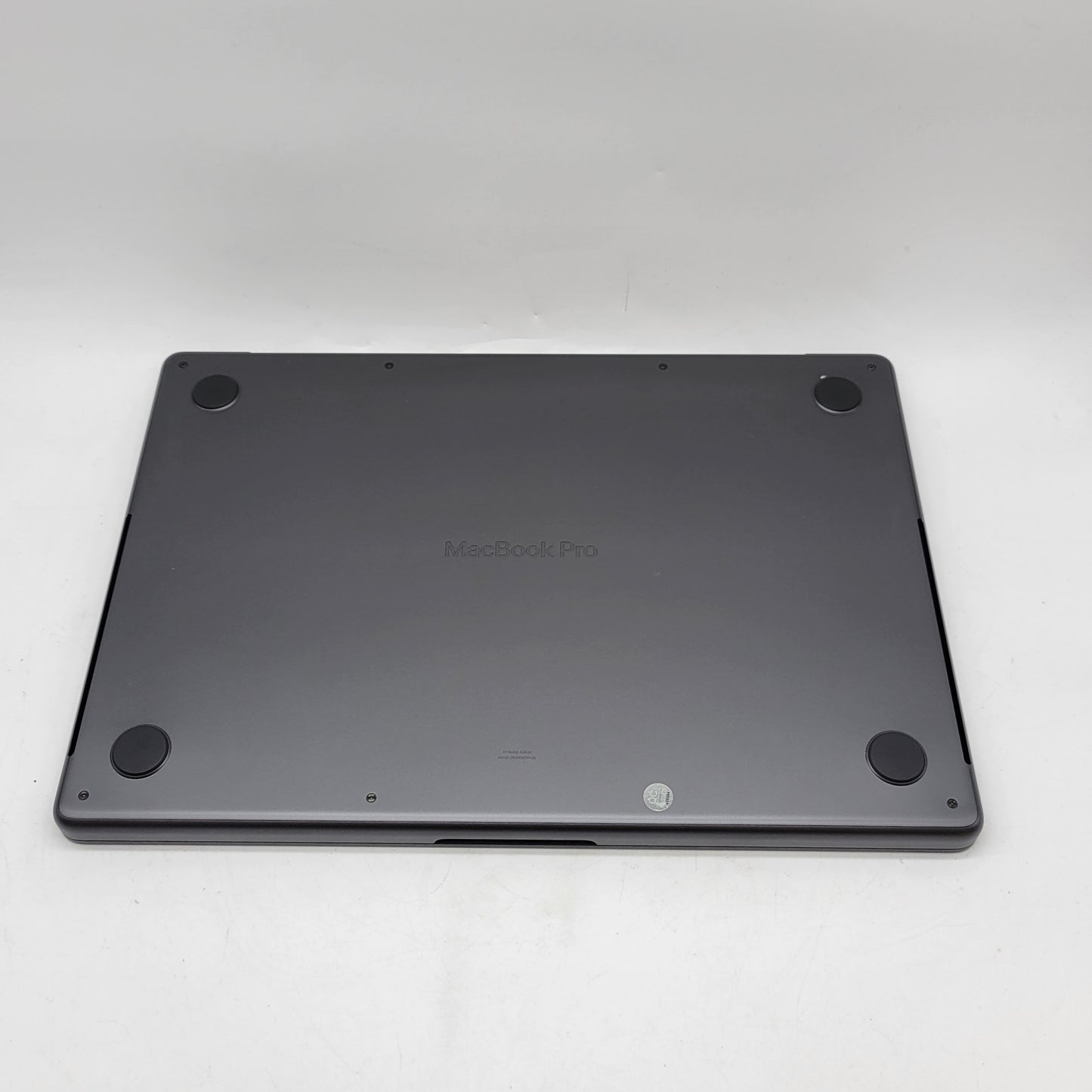 2025 Apple MacBook Pro 14" M5 10C GPU 4.6GHz 16GB RAM 512GB SSD A3434