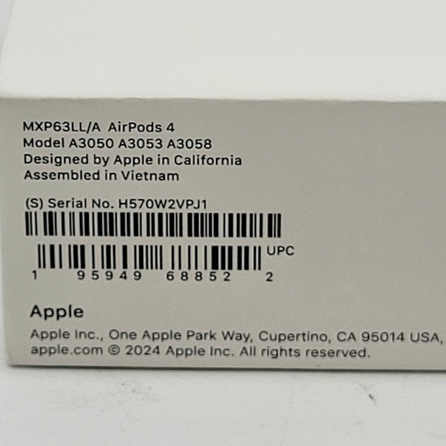 New Apple AirPods 4th Gen with Charging Case A3058 A3053 A3050 MXP63LL/A