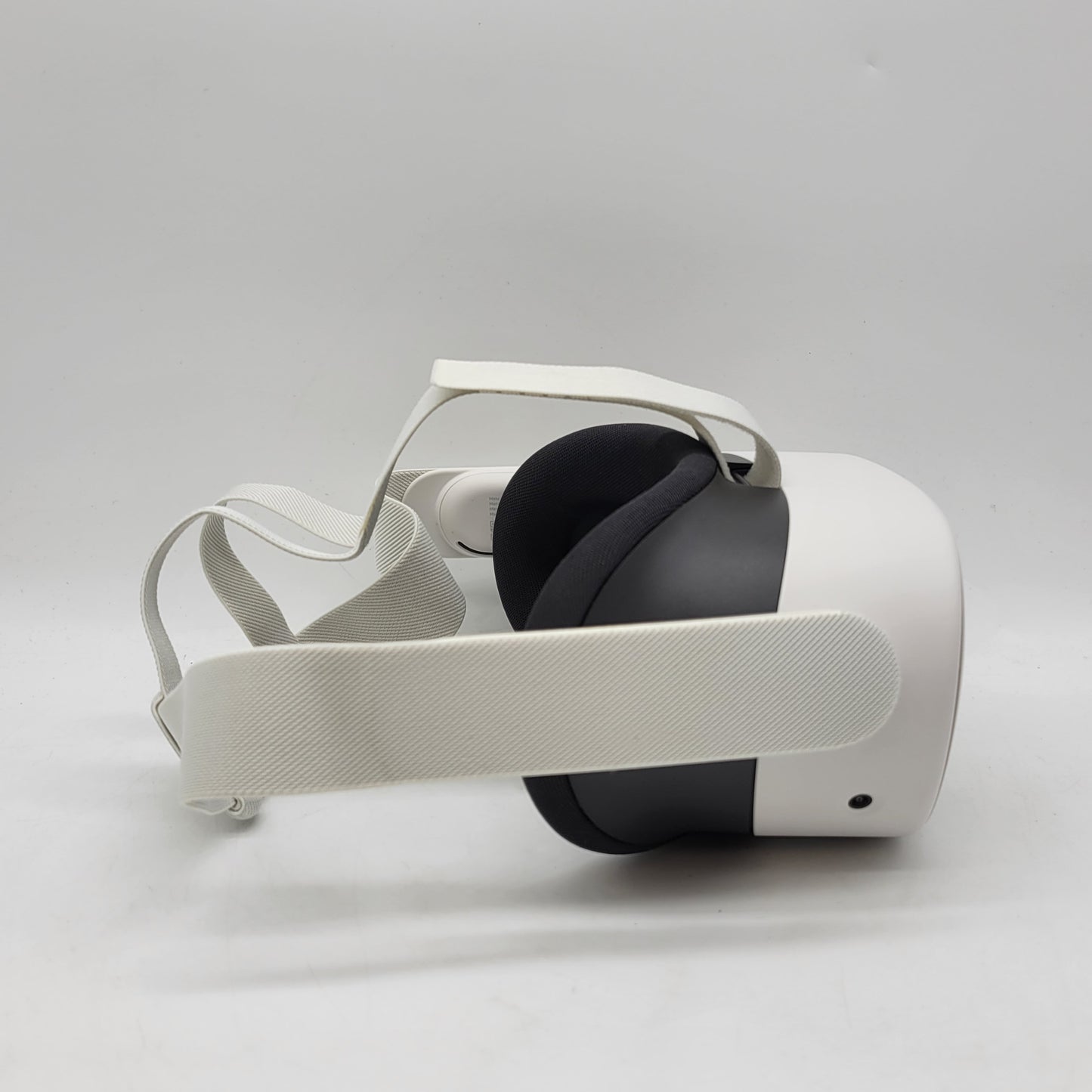 Meta Quest 3S 256GB Standalone All-in-One VR Headset P97