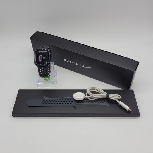 GPS Only Apple Watch Nike Series 7 45MM Aluminum A2474
